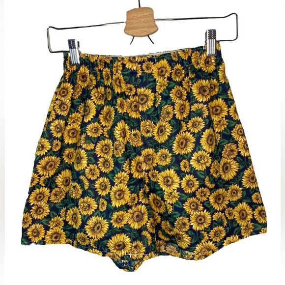 Vintage Pants - Vintage Sunflower 🌻 Shorts 100% Cotton